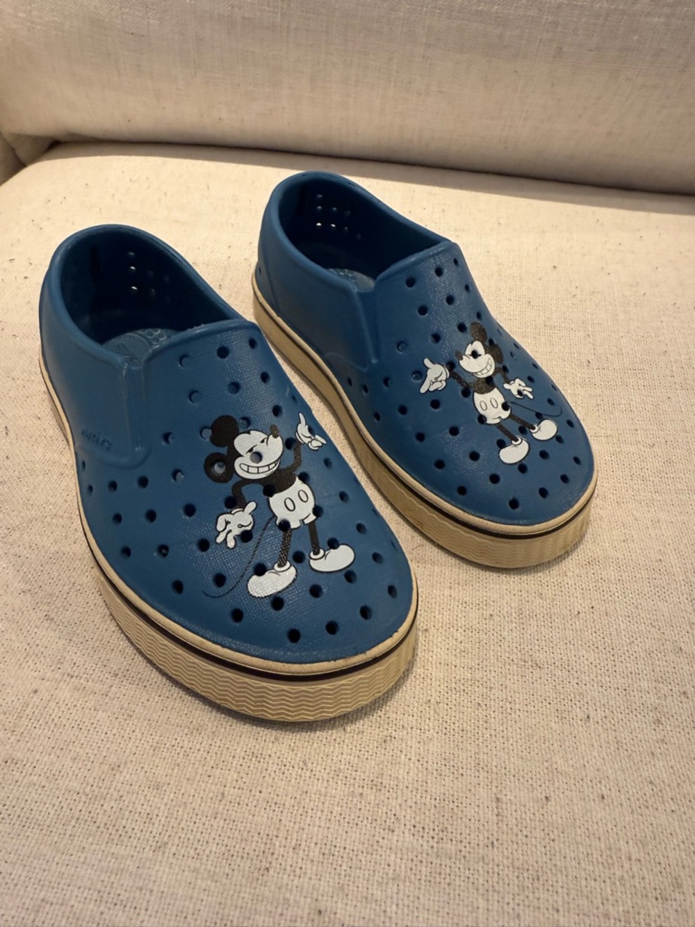 Native x Disney Blue Slip-On Mickey Clog Sneakers Kids Size 10